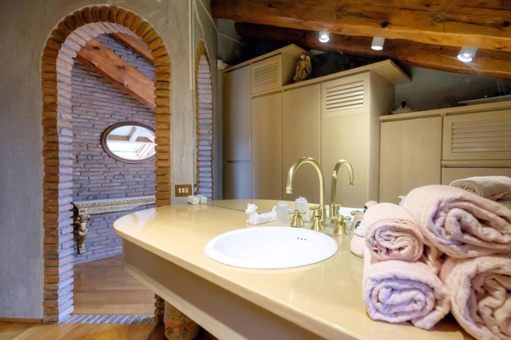 6 Ponterosso - Luxury Attic Trieste Exterior foto